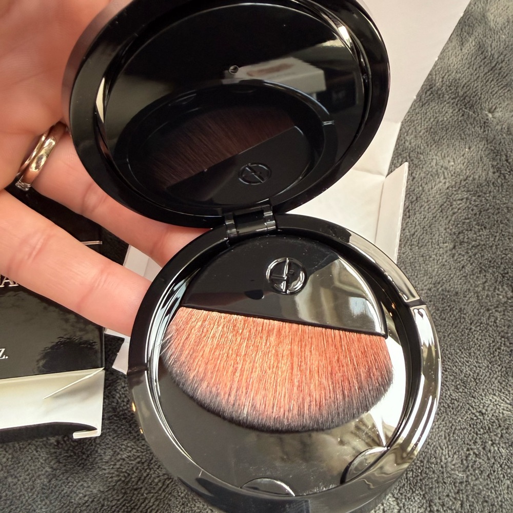 NIB Giorgio Armani Shimmering Bronzer Compact - Golden Bronze - Picture 6 of 7
